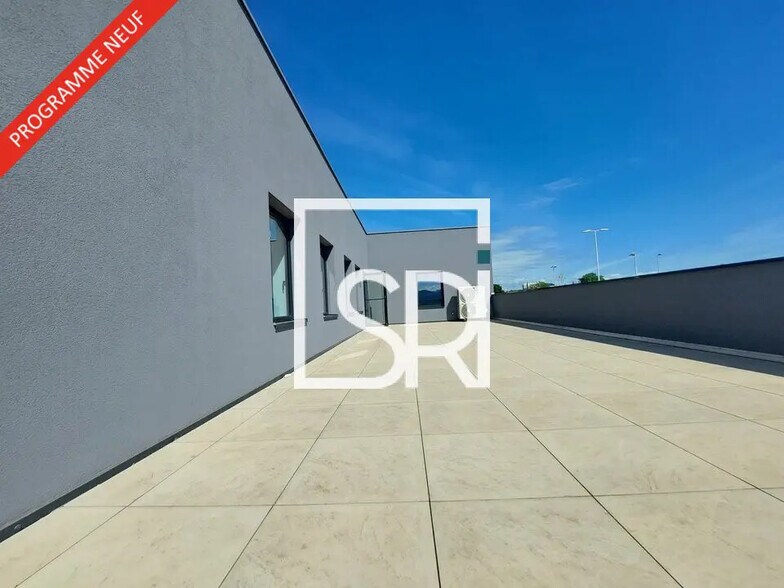 Bureau dans Cournon-d'Auvergne à louer - Photo du bâtiment - Image 2 de 10