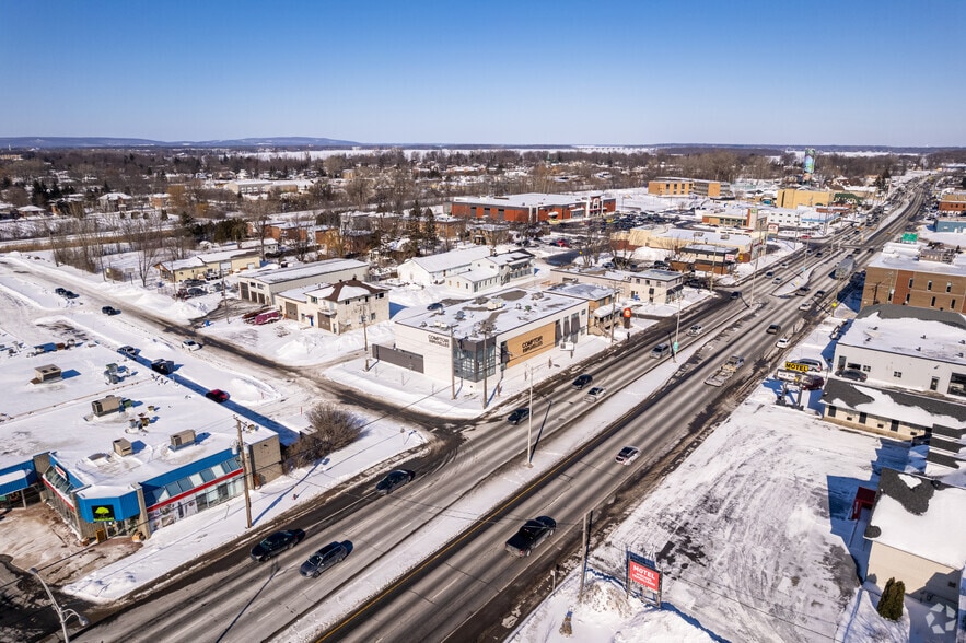 297-333 Boul Harwood, Vaudreuil-dorion, QC à vendre - Aérien - Image 2 de 5