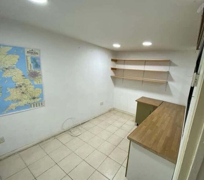 85-87 Woodgrange Rd, Londres à louer - Photo intérieure - Image 2 de 2