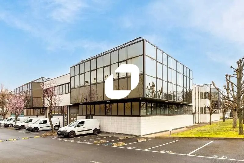 11-13 Rue Des Hautes Pâtures, Nanterre for lease Building Photo- Image 1 of 10