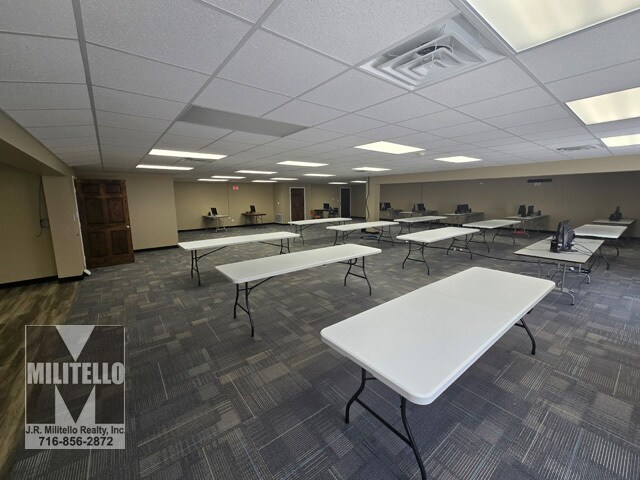 60 Main St, Hamburg, NY à louer - Photo intérieure - Image 2 de 7