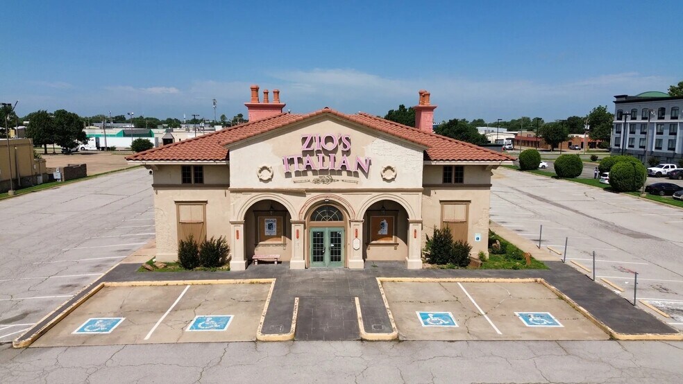 2035 S Meridian Ave, Oklahoma City, OK à louer - Photo du bâtiment - Image 3 de 3