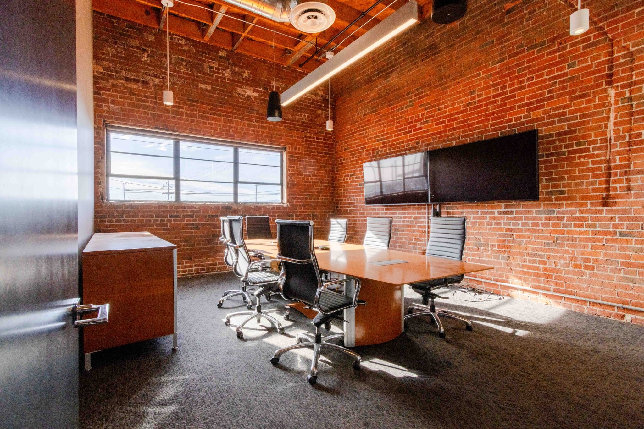 1950-2190 Cesar Chavez, San Francisco, CA à louer Photo intérieure- Image 1 de 8