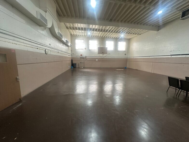 4307 Rosecrans Ave, Compton, CA à louer - Photo du bâtiment - Image 2 de 11
