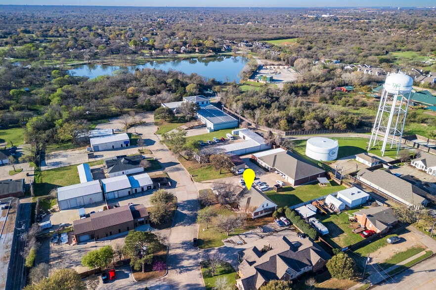 2308 Michigan Ct, Arlington, TX for sale - Building Photo - Image 2 of 9