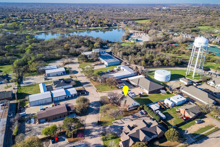 2308 Michigan Ct, Dalworthington Gardens, TX à vendre - Photo du bâtiment - Image 2 de 8