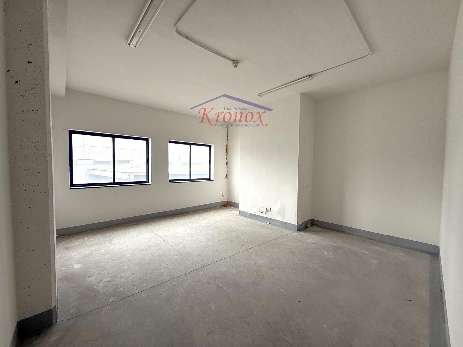 Industrial in Madrid, Madrid for sale Primary Photo- Image 1 of 4