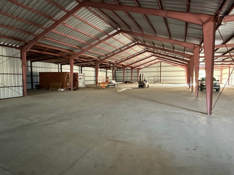 2004 N Frazier St, Conroe, TX for sale - Building Photo - Image 3 of 6