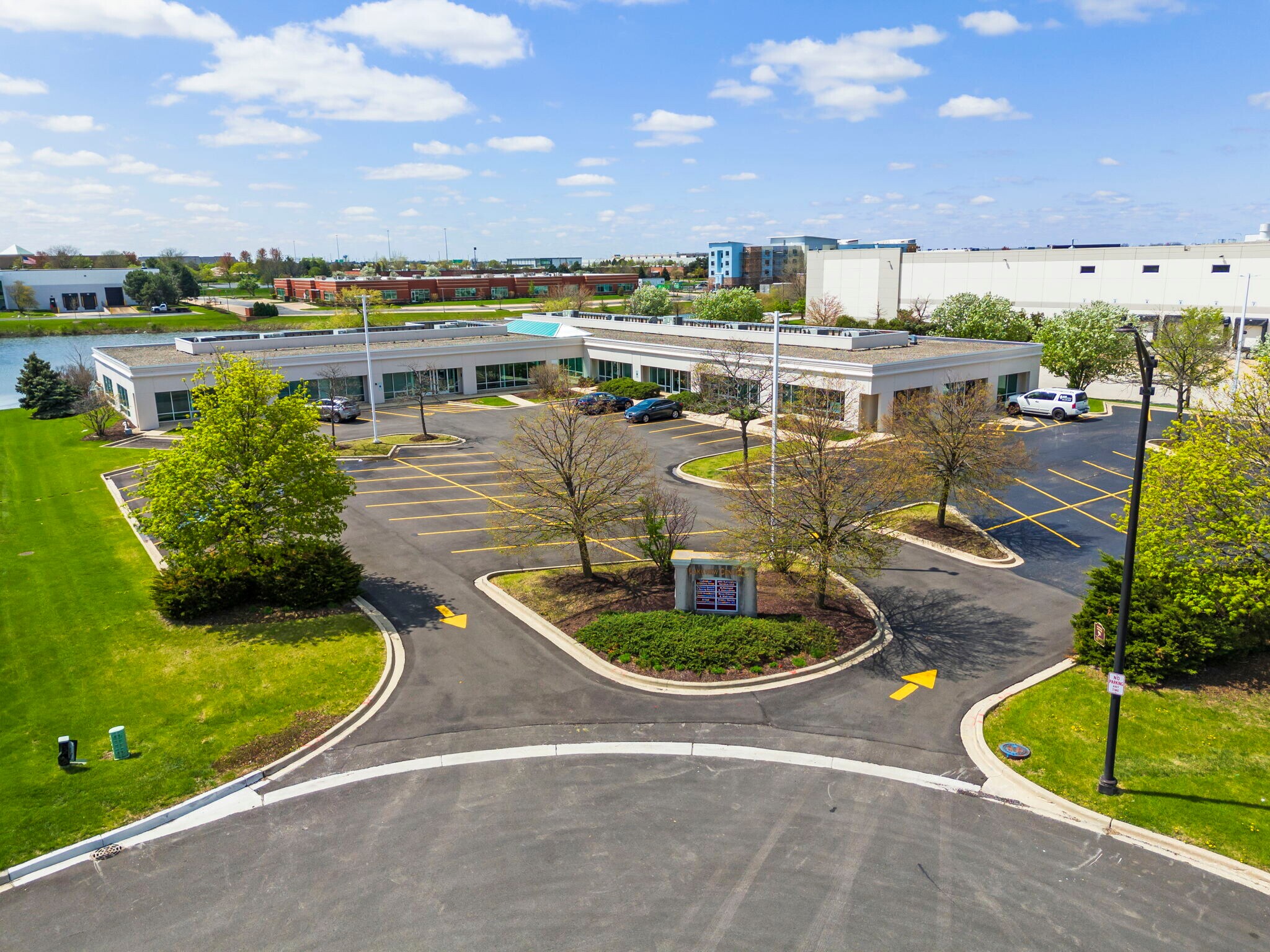 1211-1231 W Lakeview Ct, Romeoville, IL à vendre Photo du bâtiment- Image 1 de 7