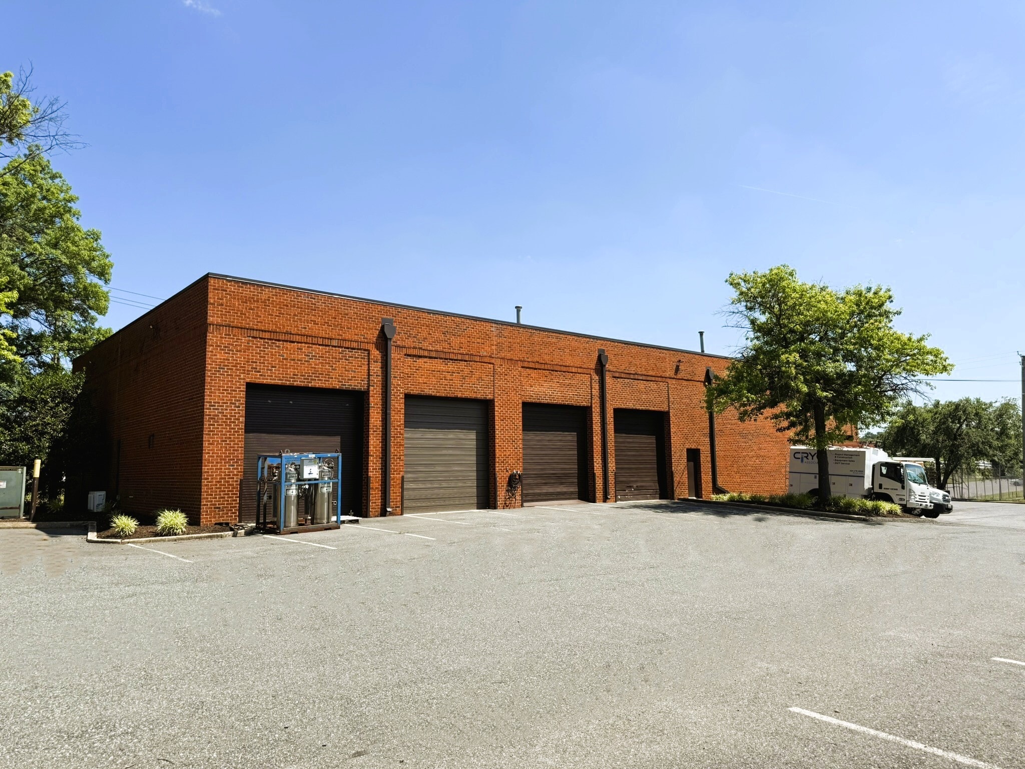 7905 Airpark Rd, Gaithersburg, MD for lease Interior Photo- Image 1 of 10