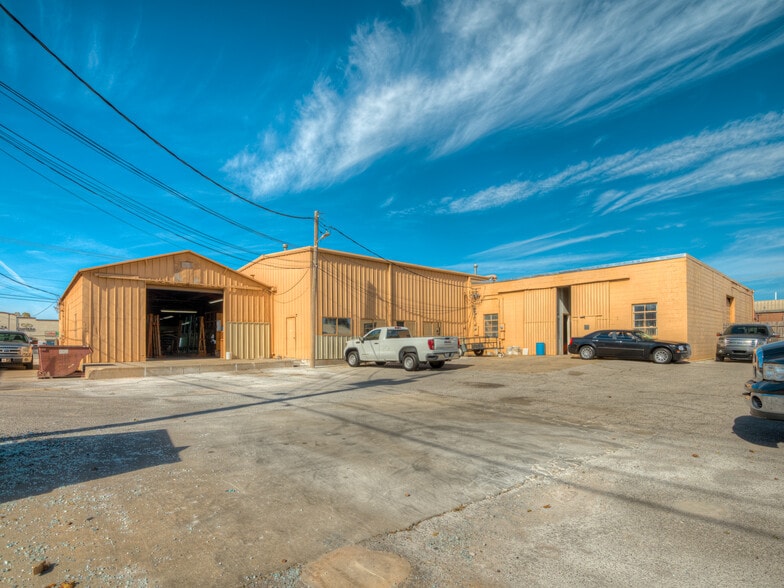 3730-3732 N MacArthur Blvd, Warr Acres, OK for lease - Building Photo - Image 3 of 24