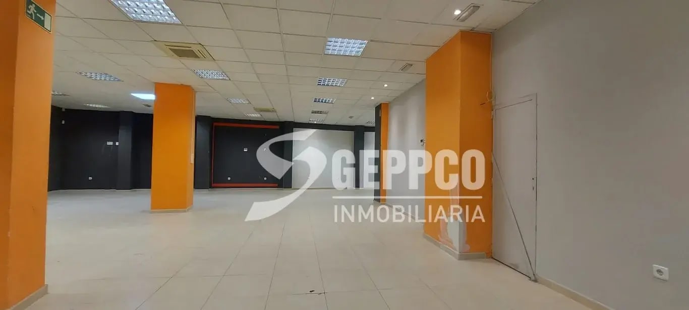 Calle de Cartagena, Madrid, MAD 28002 - Unit - -  - Interior Photo - Image 1 of 6