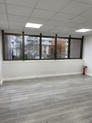 Plus de détails pour Bureau à louer