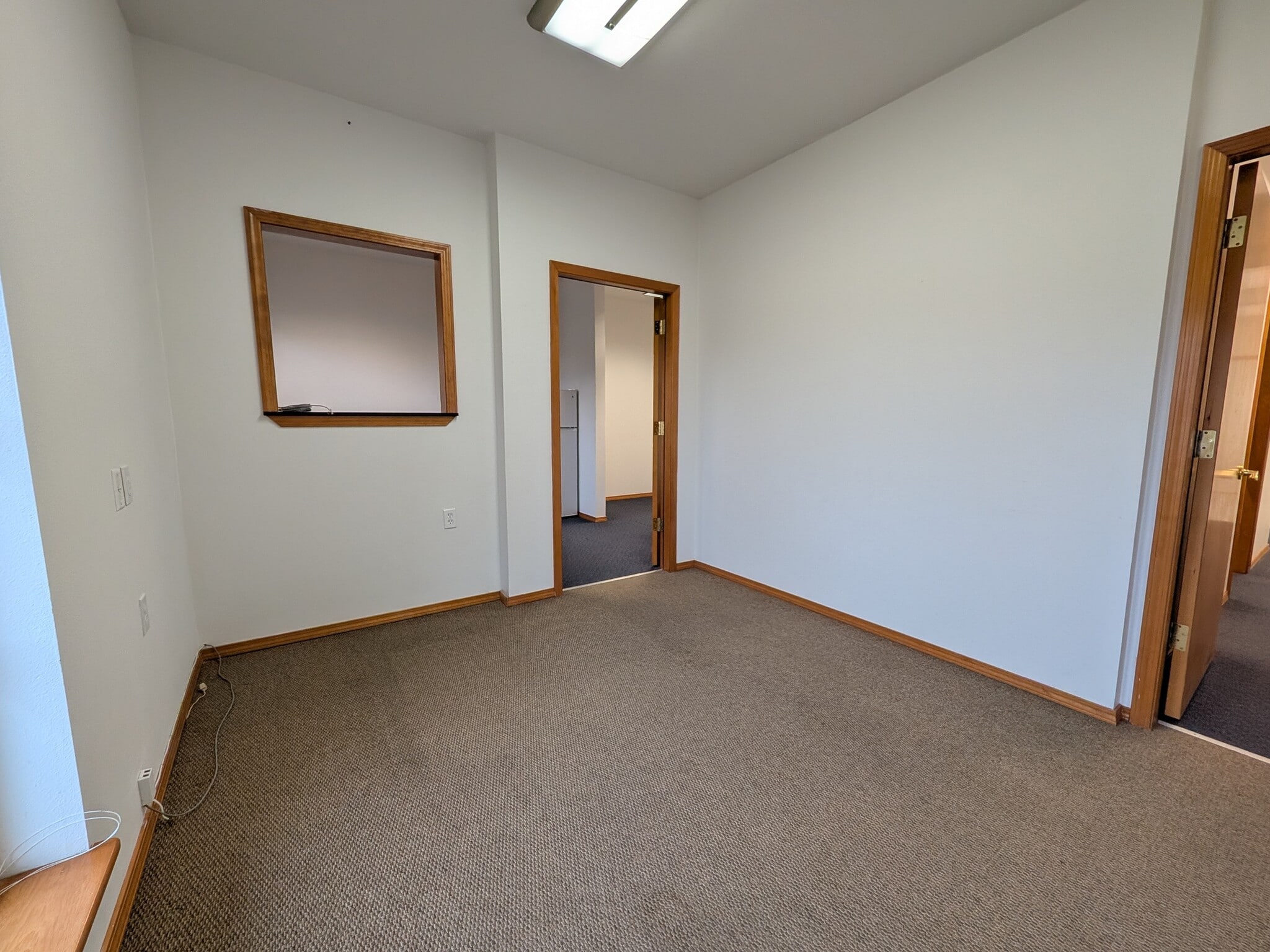 530 W Fir St, Sequim, WA à louer Photo intérieure- Image 1 de 21