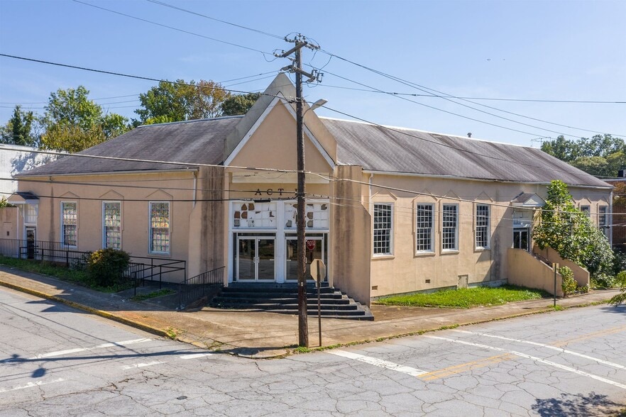 2130 Newnan St, East Point, GA for sale - Building Photo - Image 1 of 17