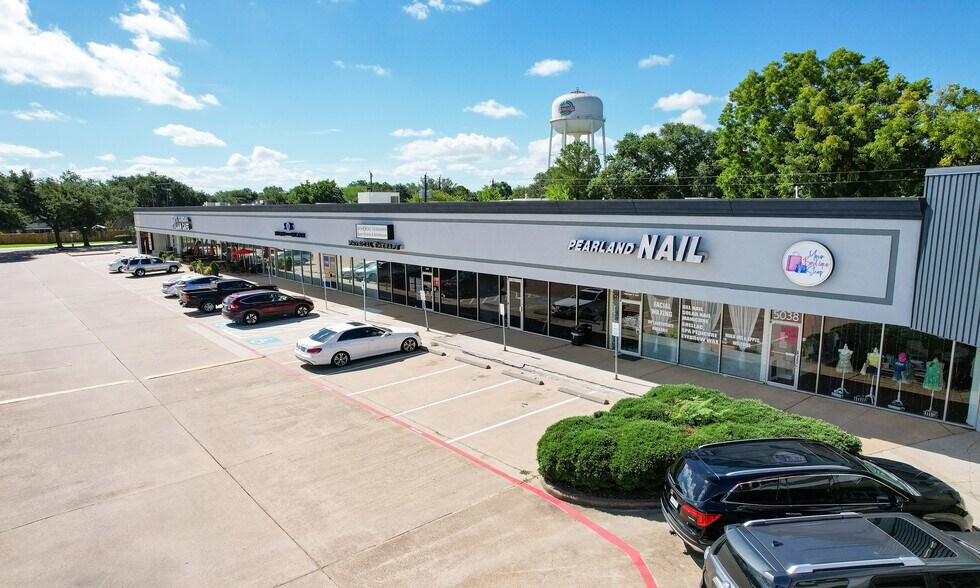 5010-5074 W Broadway St, Pearland, TX for lease - Building Photo - Image 2 of 8