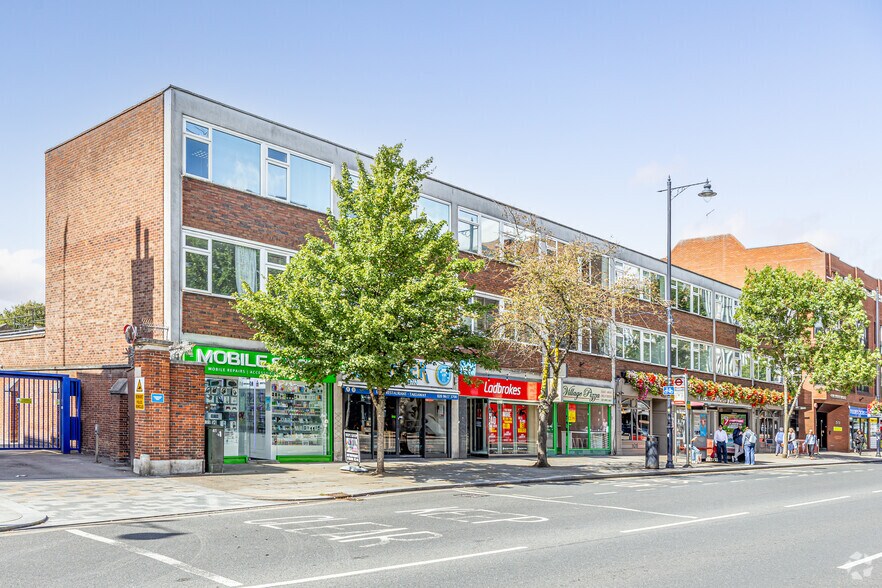 43-57 London Rd, Twickenham for lease - Primary Photo - Image 1 of 2