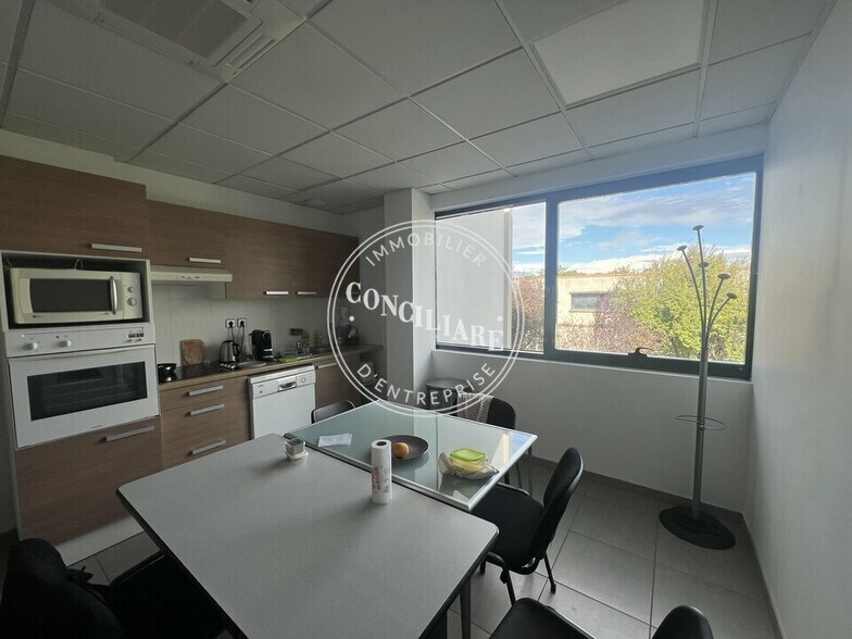 7 Rue Georges Vedel, Toulouse for lease - Interior Photo - Image 3 of 5
