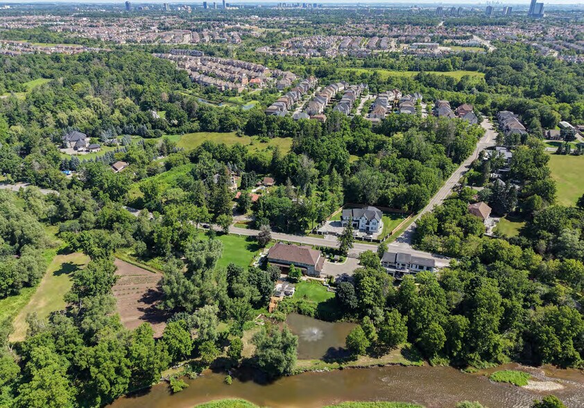 8265 Churchville Rd, Brampton, ON for sale - Building Photo - Image 2 of 3