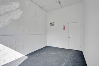 1700 Latham Rd, West Palm Beach, FL for lease Building Photo- Image 2 of 5