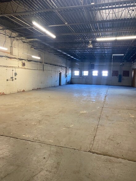 421 N Pennsylvania Ave, Wilkes-Barre, PA à louer - Photo du bâtiment - Image 2 de 14