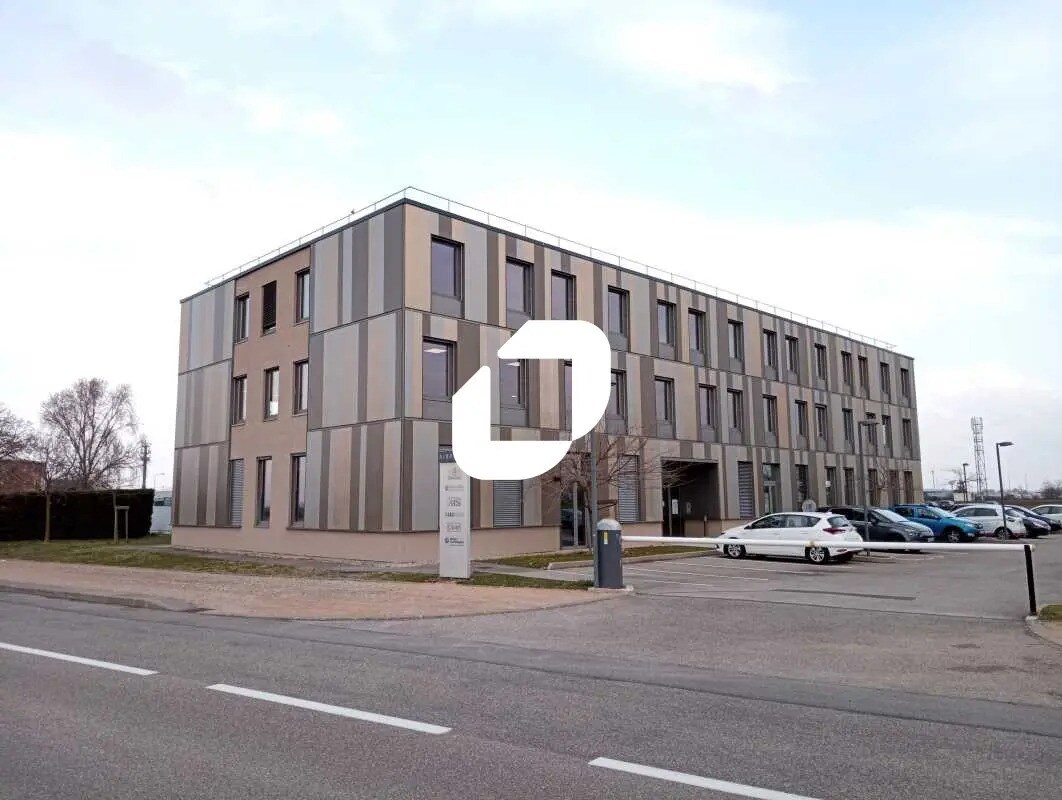 Office in Colombier-Saugnieu for lease Building Photo- Image 1 of 8