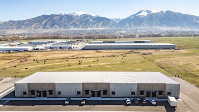 695 W 1700 S, Logan, UT for lease Interior Photo- Image 1 of 8