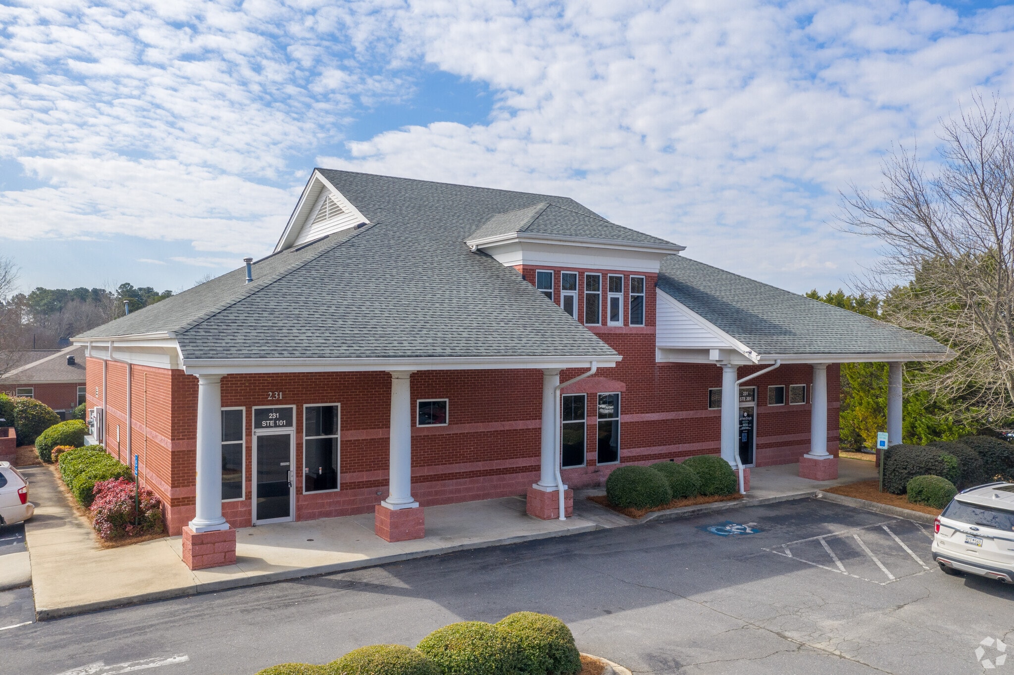 231 S Herlong Ave, Rock Hill, SC à louer Photo principale- Image 1 de 10