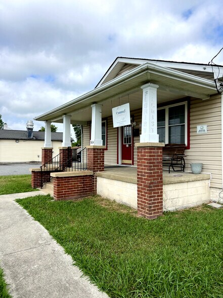 3604 E River Rd, South Chesterfield, VA à vendre - Photo du bâtiment - Image 2 de 11