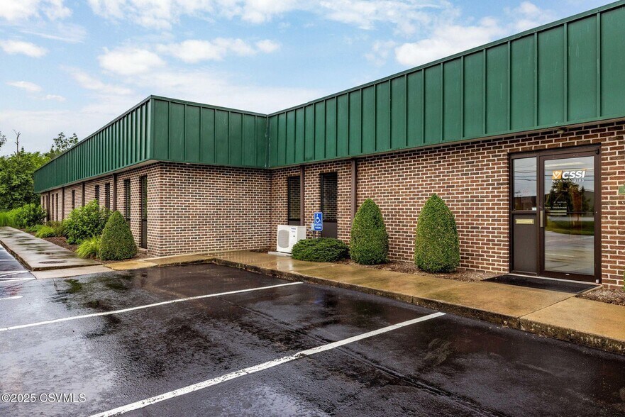 145 N 15th St, Lewisburg, PA à vendre - Photo du bâtiment - Image 2 de 25