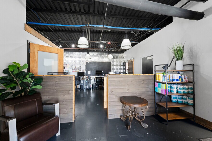 823 Chadwick St, Indianapolis, IN à vendre - Photo intérieure - Image 2 de 13