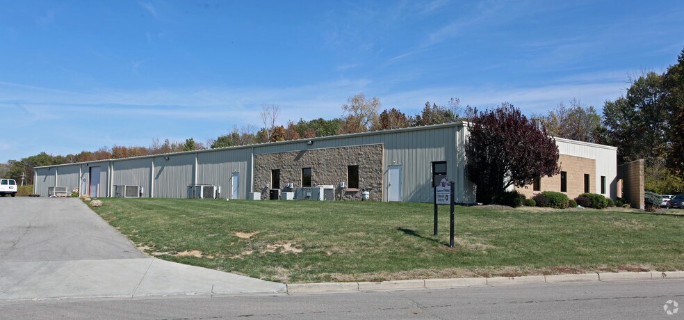 4220 Interpoint Blvd, Dayton, OH à louer - Photo du bâtiment - Image 2 de 2