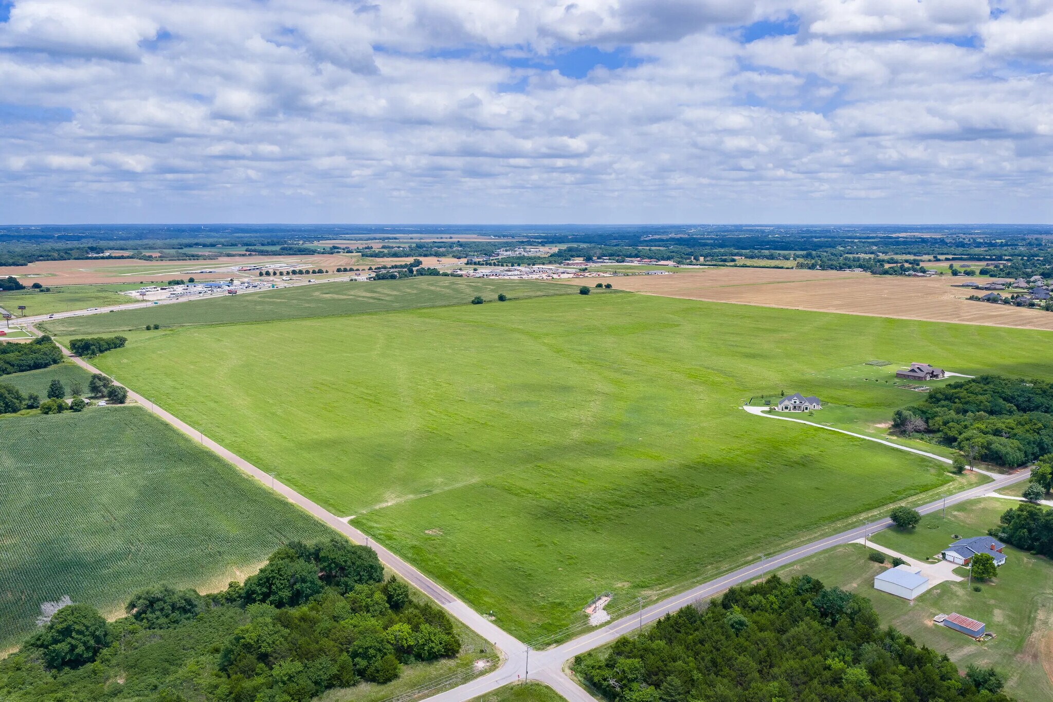 W Burr Oak Rd, Norman, OK for sale Primary Photo- Image 1 of 4