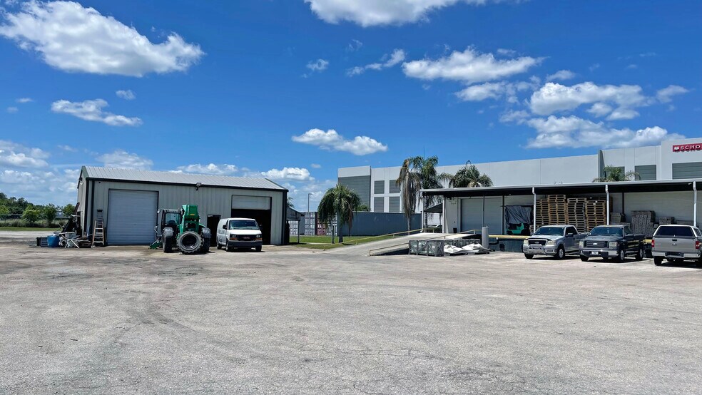 325 Rand Yard Rd, Sanford, FL à vendre - Photo du bâtiment - Image 2 de 3