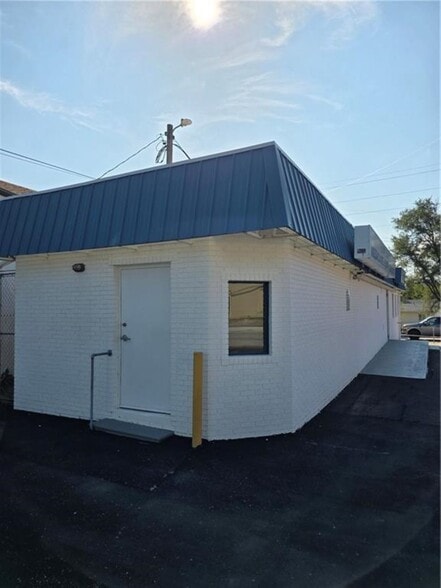6303 King Hill Ave, Saint Joseph, MO à vendre - Photo du bâtiment - Image 3 de 24