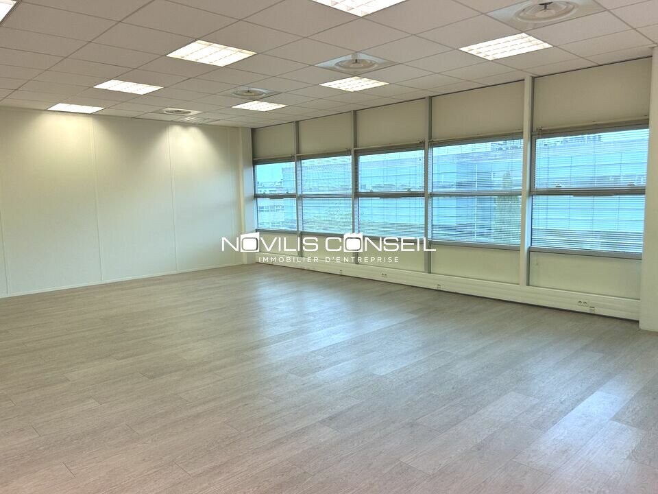 Office in Toulouse for lease Interior Photo- Image 1 of 7