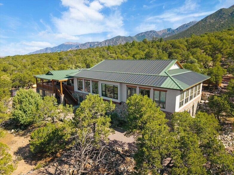 2538 W Carefree Wy, Crestone, CO à vendre - Photo du bâtiment - Image 2 de 25