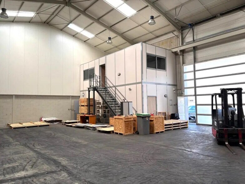 Flex dans Toulouse à louer - Photo du bâtiment - Image 3 de 7