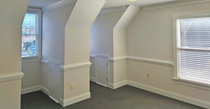 112-124 Salem Towne Ct, Apex, NC for lease Interior Photo- Image 2 of 3