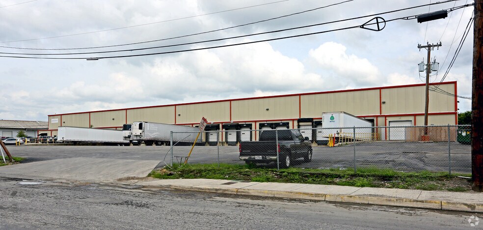 9610 Ball St, San Antonio, TX for lease - Building Photo - Image 2 of 7