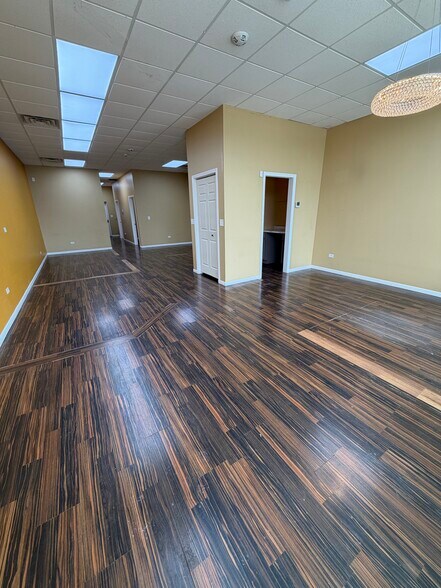 9003-9025 W 151st St, Orland Park, IL à louer - Photo du bâtiment - Image 3 de 10