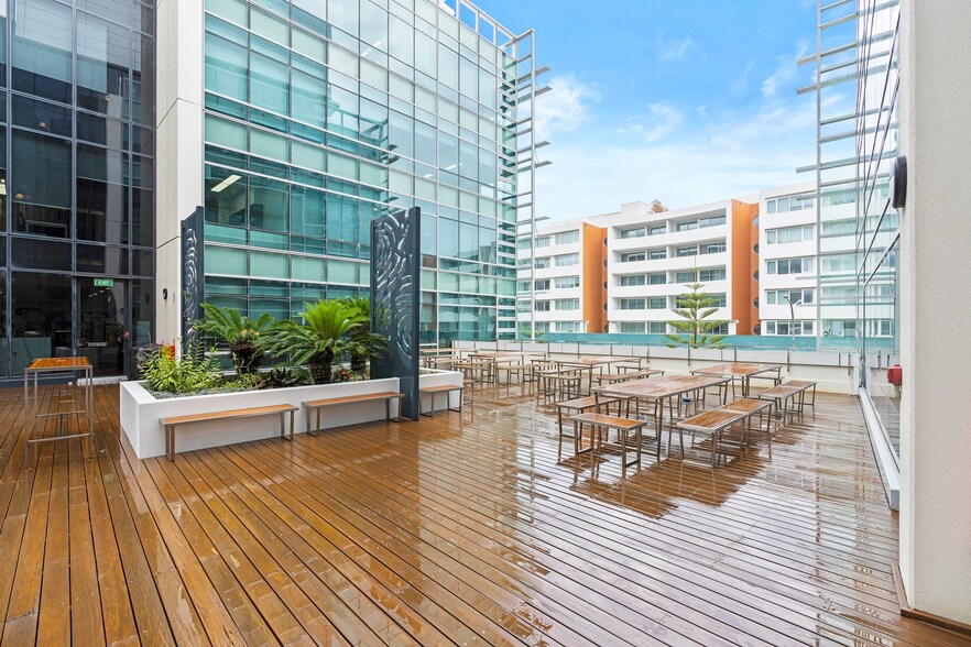 22 Honeysuckle Dr, Newcastle for lease - Building Photo - Image 3 of 3