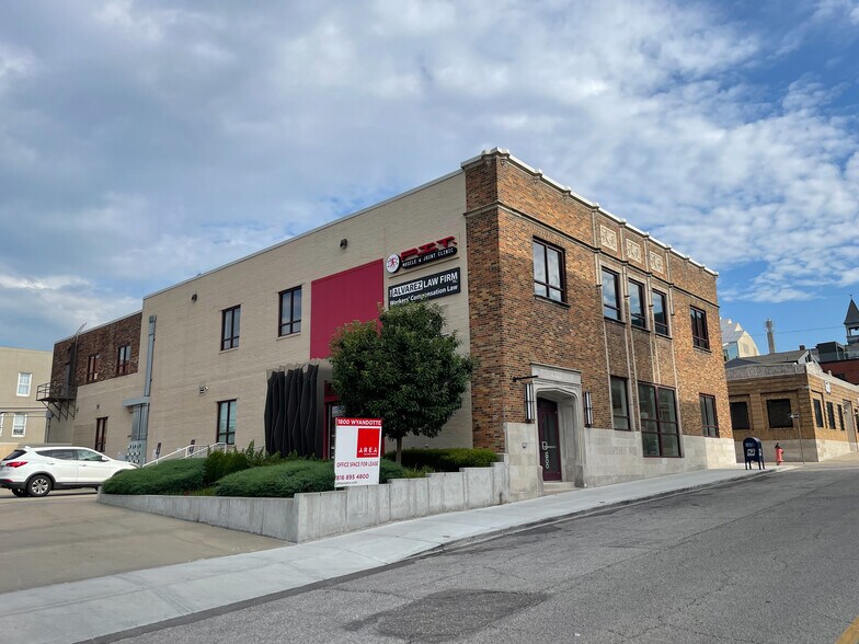 1800 Wyandotte St, Kansas City, MO à louer - Photo du bâtiment - Image 1 de 6