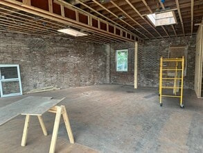 815-823 Boylston St, Chestnut Hill, MA for lease Interior Photo- Image 1 of 5