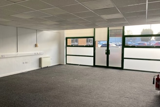 Watercombe Ln, Yeovil for lease Interior Photo- Image 1 of 1