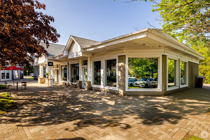 395 Ch De La Grande-Côte, Rosemère, QC à louer - Photo principale - Image 1 de 5