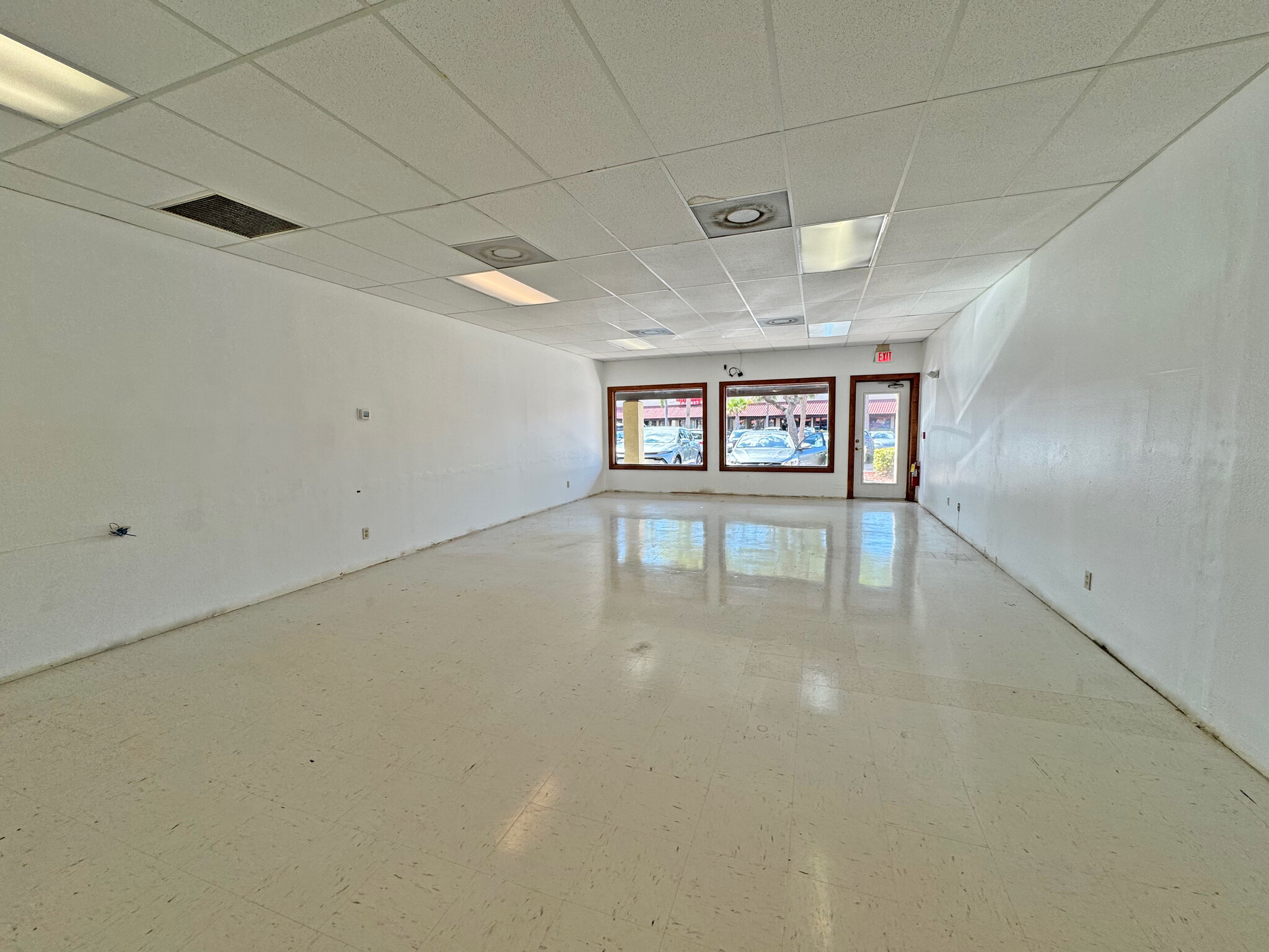 15250 S US 41/ Tamiami Trl, Fort Myers, FL à louer Photo intérieure- Image 1 de 2