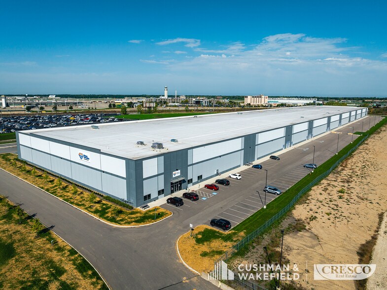 18300 Snow Rd, Brook Park, OH à louer - Aérien - Image 2 de 16