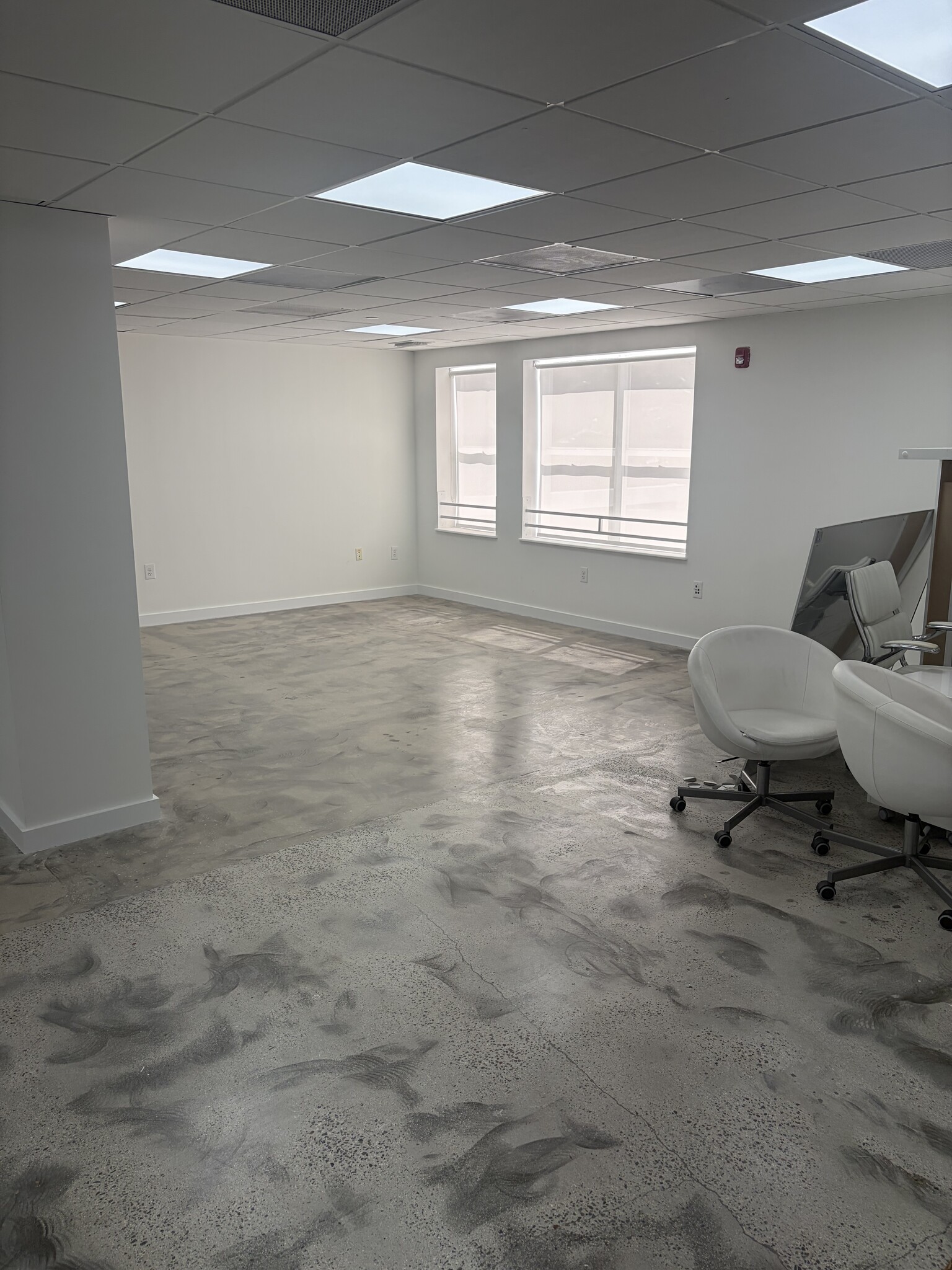 309 23rd St, Miami Beach, FL for lease Interior Photo- Image 1 of 3
