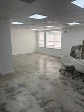 309 23rd St, Miami Beach, FL for lease Interior Photo- Image 1 of 3